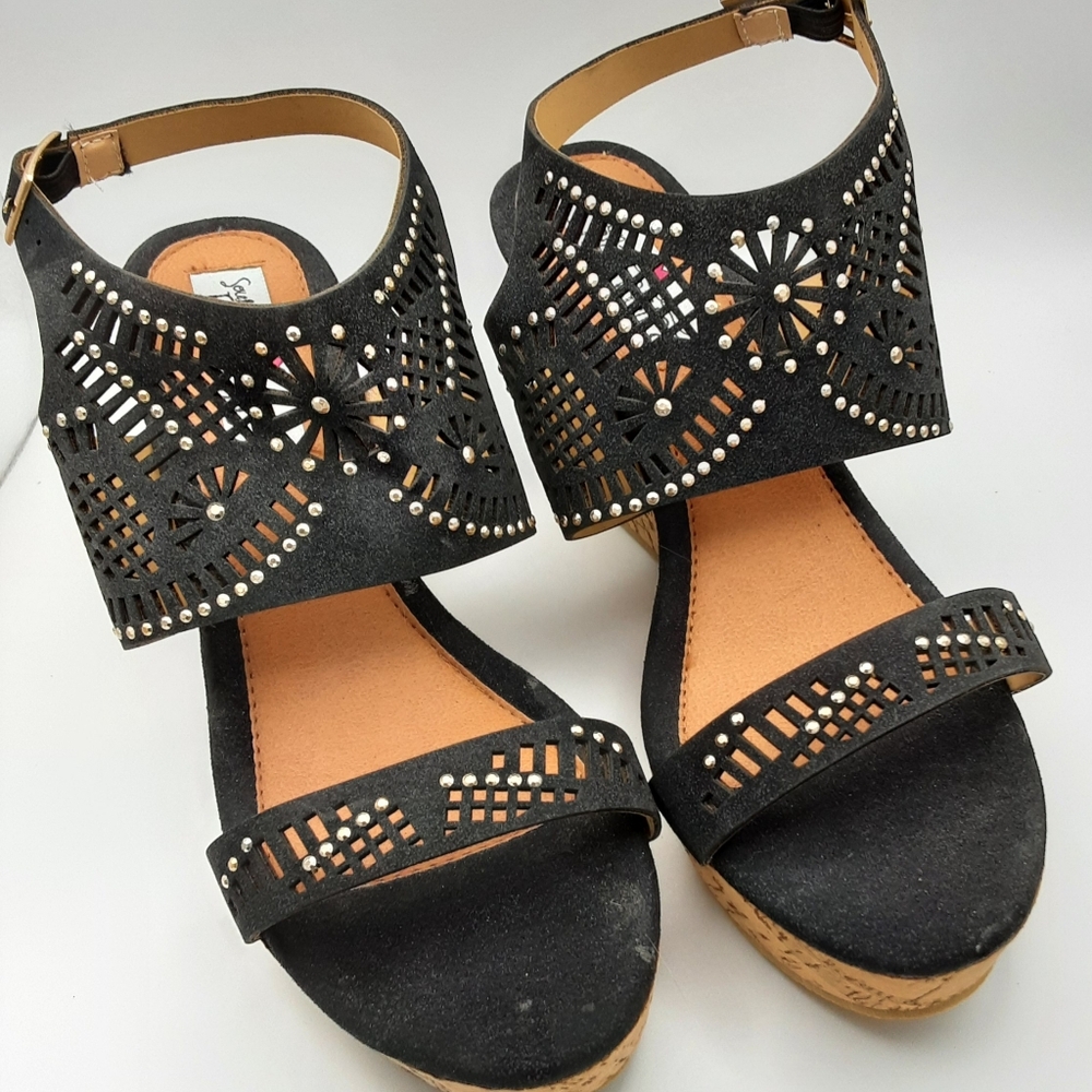 Southern Fried Chics Black Wedge Sandals Size 9